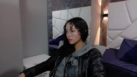 Moon  online show from November 2025 11:35:01 AM