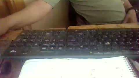 Snapshot of peyo873996 chatting on May 2026 03:52:01 PM peyo873996 online show from May 2026 03:52:01 PM