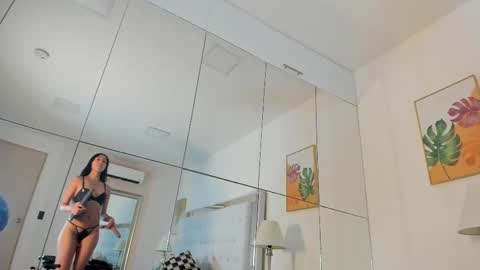 Snapshot of peyton_louise chatting on October 2025 12:04:02 PM Peyton online show from October 2025 12:04:02 PM