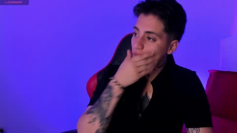 Snapshot of peytonbox chatting on September 2025 11:24:02 AM peytonbox online show from September 2025 11:24:02 AM