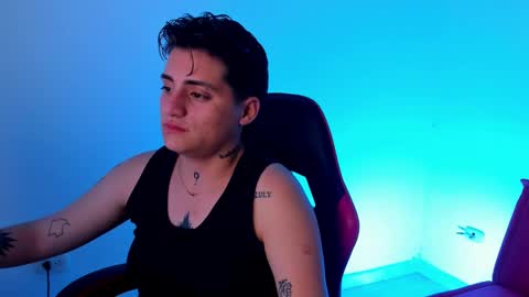 Snapshot of peytonbox chatting on October 2025 01:01:02 AM peytonbox online show from October 2025 01:01:02 AM