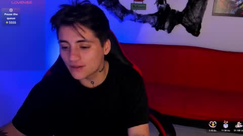 Snapshot of peytonbox chatting on October 2025 11:42:01 AM peytonbox online show from October 2025 11:42:01 AM