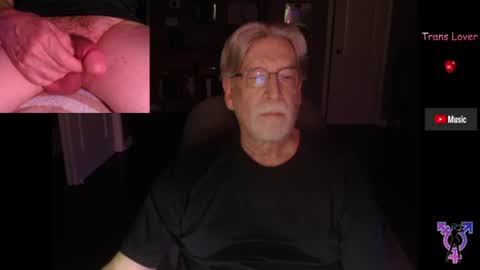 Snapshot of pghk2000 chatting on June 2026 05:17:02 AM George online show from June 2026 05:17:02 AM