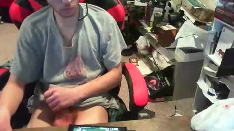 Snapshot of phantm420__ chatting on January 2025 02:40:01 AM phantm420__ online show from January 2025 02:40:01 AM
