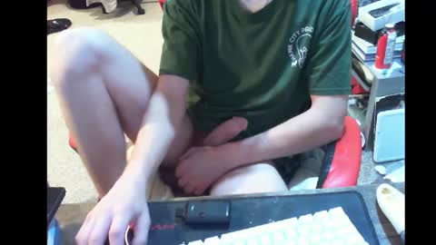 Snapshot of phantm420__ chatting on October 2025 12:57:01 AM phantm420__ online show from October 2025 12:57:01 AM