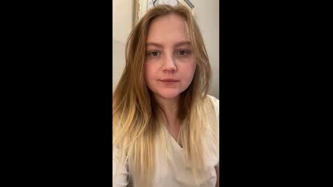 Snapshot of phatassblond chatting on January 2025 05:07:02 PM PhatAssBlond online show from January 2025 05:07:02 PM