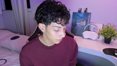 Snapshot of philipe_moonlight_ chatting on December 2025 06:21:01 AM Phil. INDEPENDENT MODEL online show from December 2025 06:21:01 AM