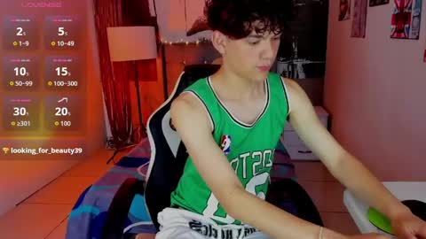Snapshot of philippsx chatting on May 2026 10:28:01 PM PHILLIP online show from May 2026 10:28:01 PM