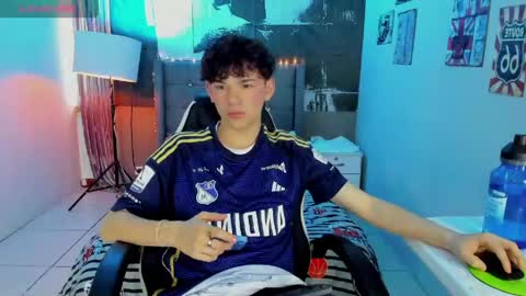 Snapshot of philippsx chatting on May 2026 08:37:01 PM PHILLIP online show from May 2026 08:37:01 PM