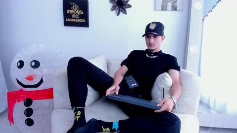 Snapshot of philiprich chatting on December 2024 06:53:02 PM philiprich online show from December 2024 06:53:02 PM