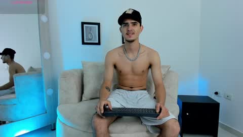 Snapshot of philiprich chatting on January 2025 01:14:02 PM philiprich online show from January 2025 01:14:02 PM