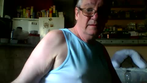 Snapshot of phillboys chatting on July 2026 03:40:02 PM phillboys online show from July 2026 03:40:02 PM
