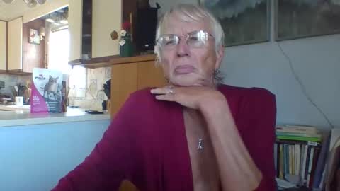 Snapshot of phillipa1023 chatting on November 2025 03:56:02 PM phillipa online show from November 2025 03:56:02 PM