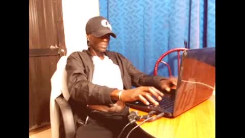 Snapshot of phillipp_hott chatting on January 2025 02:47:01 AM 2 pac shakur online show from January 2025 02:47:01 AM