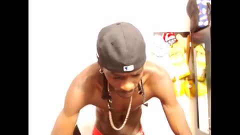 Snapshot of phillipp_hott chatting on January 2025 08:24:01 PM 2 pac shakur online show from January 2025 08:24:01 PM
