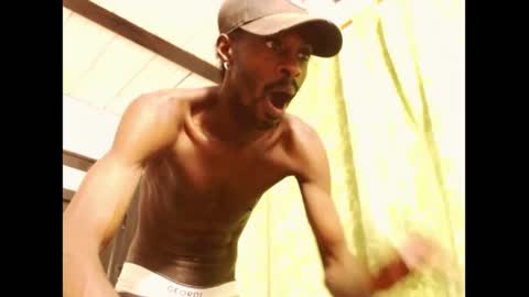 Snapshot of phillipp_hott chatting on September 2025 04:12:01 AM 2 pac shakur online show from September 2025 04:12:01 AM