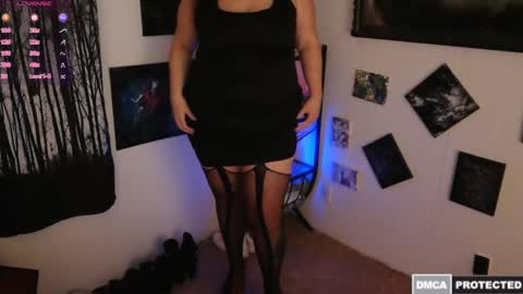 Snapshot of philthyrose469 chatting on December 2024 12:12:02 PM Rose online show from December 2024 12:12:02 PM