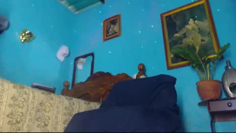 Snapshot of phlilloyhighclouds chatting on January 2025 01:42:02 PM phlilloyhighclouds online show from January 2025 01:42:02 PM