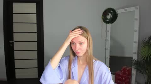 Snapshot of phoebepaw chatting on December 2024 02:33:01 PM Phoebe online show from December 2024 02:33:01 PM