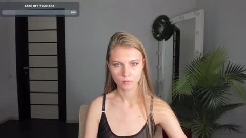 Snapshot of phoebepaw chatting on December 2024 12:19:02 PM Phoebe online show from December 2024 12:19:02 PM