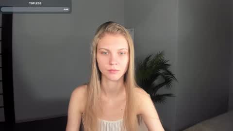 Snapshot of phoebepaw chatting on January 2025 05:21:02 AM Phoebe online show from January 2025 05:21:02 AM