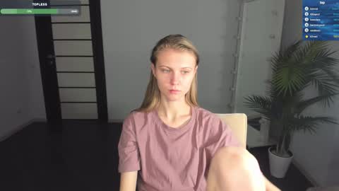 Snapshot of phoebepaw chatting on February 2025 08:22:02 AM Phoebe online show from February 2025 08:22:02 AM