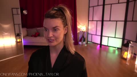 Snapshot of phoenix_taylor chatting on December 2024 02:31:02 AM PHOENIX TAYLOR online show from December 2024 02:31:02 AM