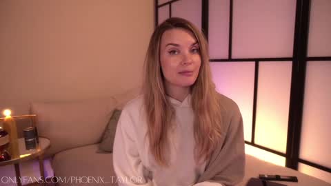 Snapshot of phoenix_taylor chatting on January 2025 02:10:01 AM PHOENIX TAYLOR online show from January 2025 02:10:01 AM
