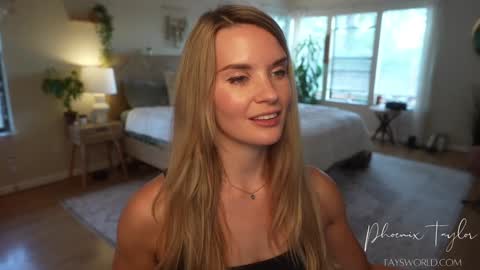 Snapshot of phoenix_taylor chatting on October 2025 12:58:01 AM PHOENIX TAYLOR online show from October 2025 12:58:01 AM