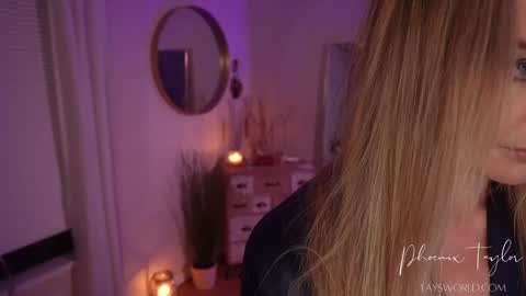 Snapshot of phoenix_taylor chatting on November 2025 02:11:01 AM PHOENIX TAYLOR online show from November 2025 02:11:01 AM