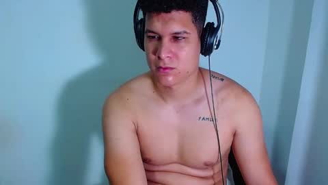 AdnierGnz online show from March 2025 10:18:02 AM