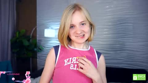 Hann G. Jones online show from October 2025 06:59:01 AM