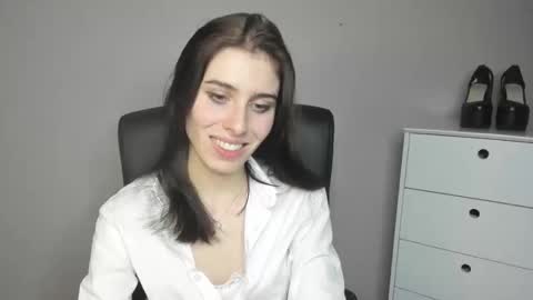 P I A online show from November 2025 10:19:02 PM