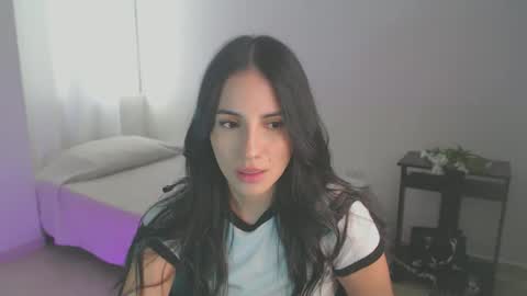 Pia online show from December 2025 09:41:02 PM