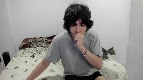 picaszomilos350 online show from November 2025 11:05:01 AM