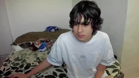 picaszomilos350 online show from November 2025 11:01:02 AM