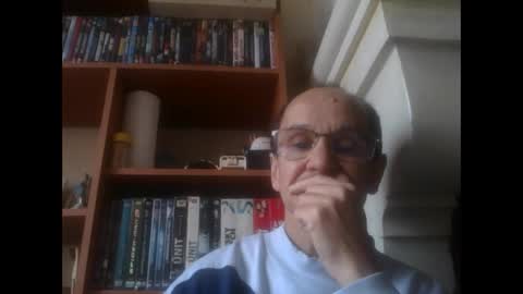 Snapshot of pichoun71 chatting on February 2025 10:32:02 AM pichoun71 online show from February 2025 10:32:02 AM