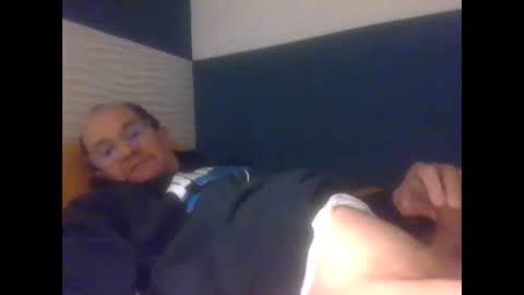 Snapshot of pichoun71 chatting on February 2025 06:36:02 PM pichoun71 online show from February 2025 06:36:02 PM