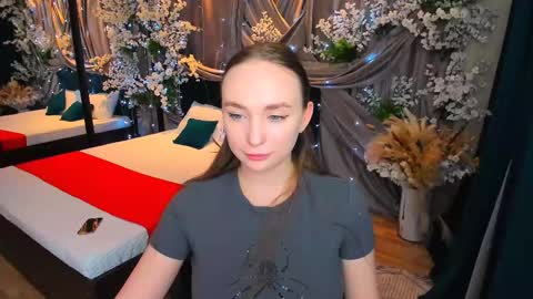 Emelie online show from February 2025 07:38:01 PM