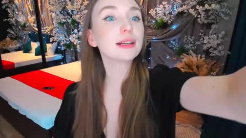 Emelie online show from February 2025 08:24:01 PM