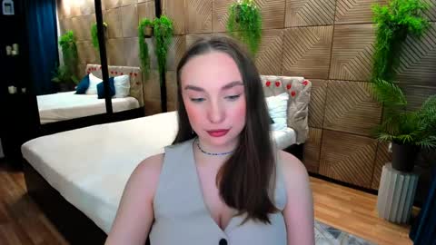 Emelie online show from April 2026 10:13:01 AM