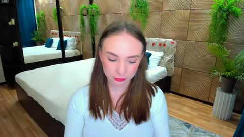 Emelie online show from April 2026 10:16:02 AM