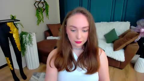 Emelie online show from June 2026 07:29:01 PM