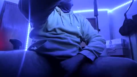 pierced_leather online show from November 2025 03:42:02 AM