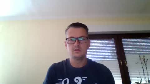 Snapshot of piercingsxxx chatting on July 2026 06:18:01 AM piercingsxxx online show from July 2026 06:18:01 AM