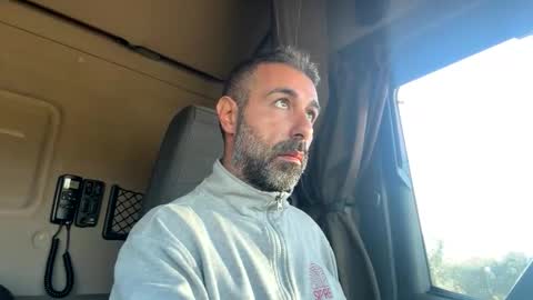 Snapshot of pierotu chatting on October 2025 06:56:02 AM pierotu online show from October 2025 06:56:02 AM