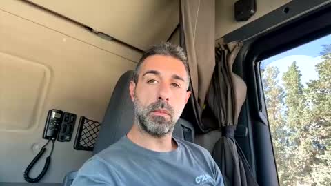 Snapshot of pierotu chatting on October 2025 09:57:02 AM pierotu online show from October 2025 09:57:02 AM