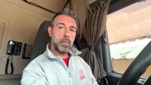 Snapshot of pierotu chatting on October 2025 11:55:01 AM pierotu online show from October 2025 11:55:01 AM