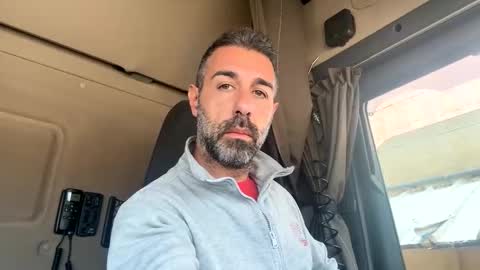 Snapshot of pierotu chatting on November 2025 10:32:02 AM pierotu online show from November 2025 10:32:02 AM