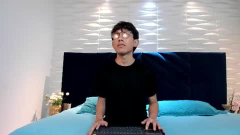 Snapshot of pierre_leroy_ chatting on July 2026 03:30:02 AM Pierre Leroy online show from July 2026 03:30:02 AM